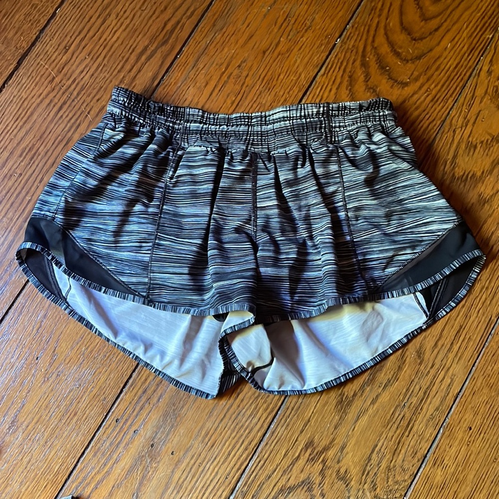 Lululemon shorts size 6